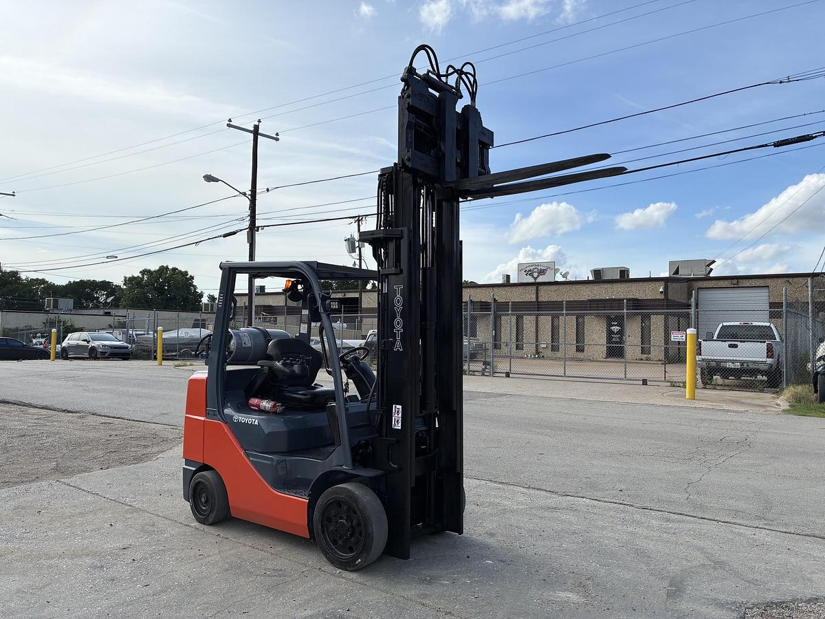 Used 2016 TOYOTA 8FGCU30 6000 LBS