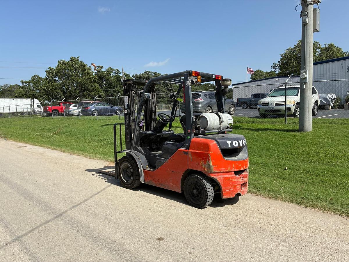 Used 2018 TOYOTA 8FGU25