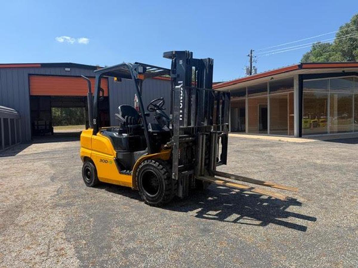 Used 2020 Hyundai 30D-9