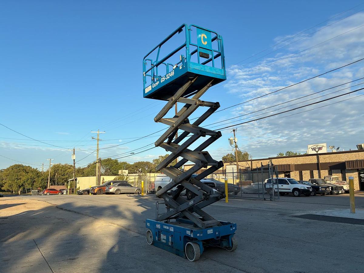 Used 2006 GENIE GS3246