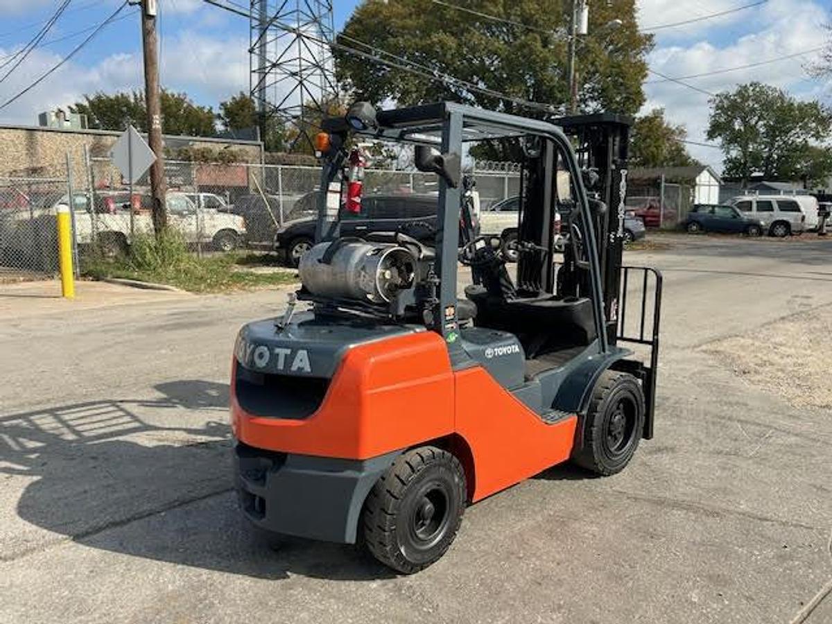 Used 2019 Toyota 8FGU30 6000LBS