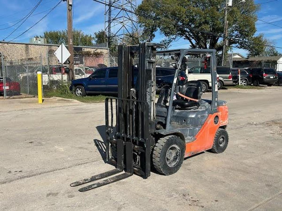 Used 2023 Toyota 8FDU25