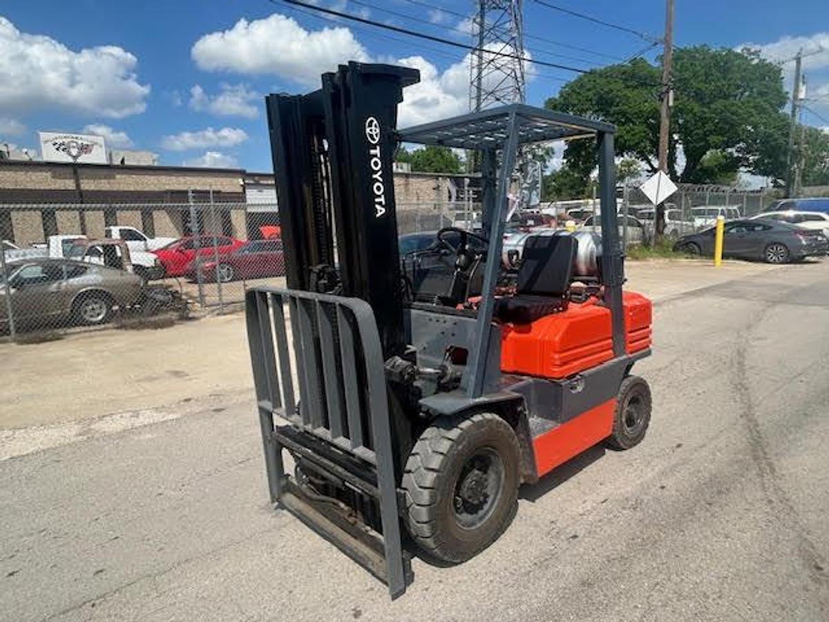 Used 1996 Toyota 42-5FG25