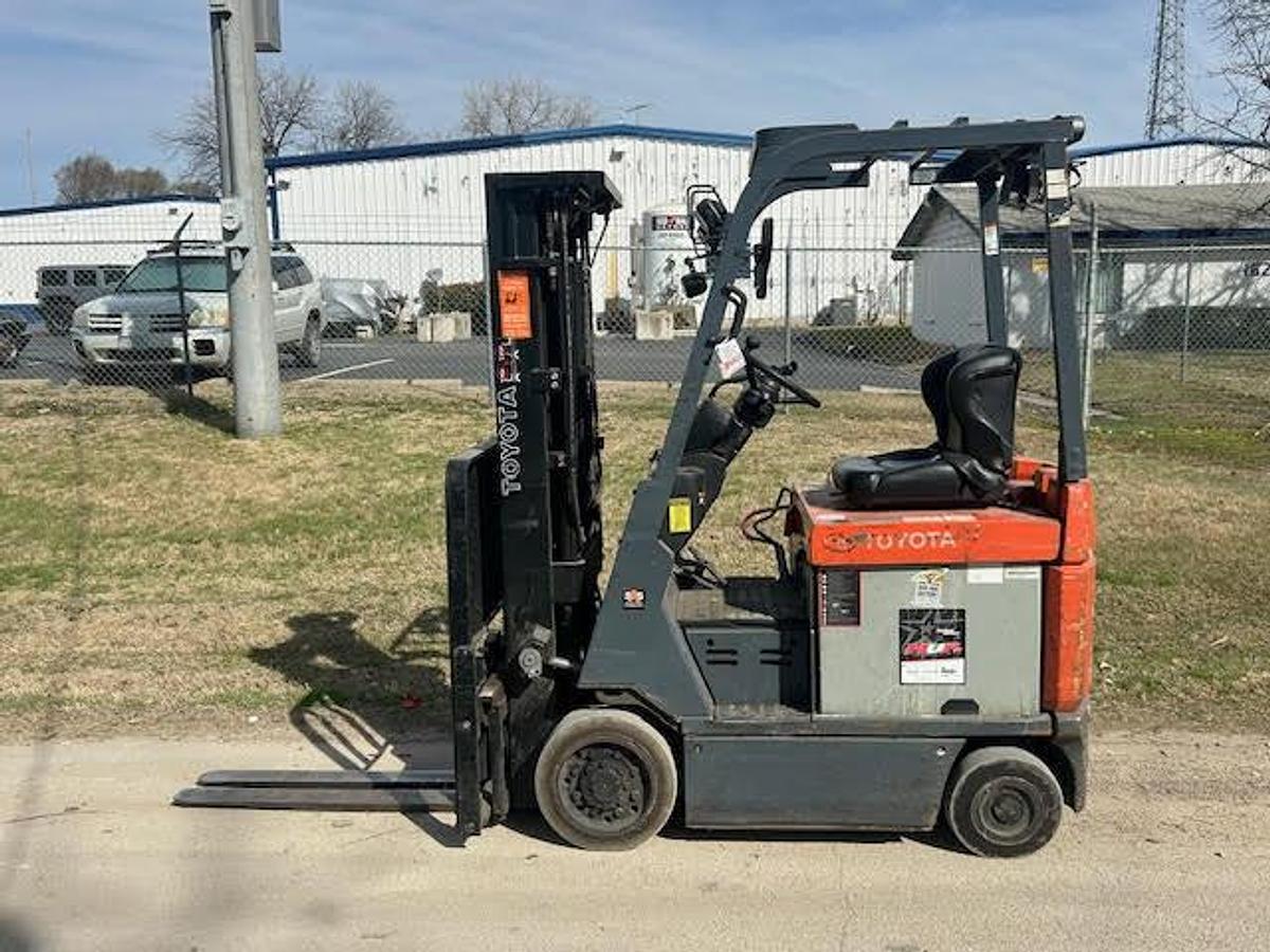 Used 2017 Toyota 7FBCU15 3000LBS