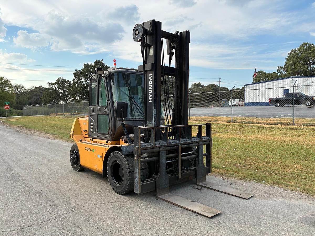 Used 2020 Hyundai 70D-9