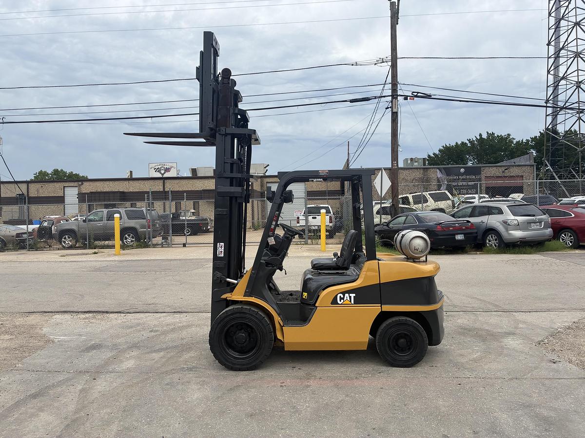 Used 2023 CAT GP35N5