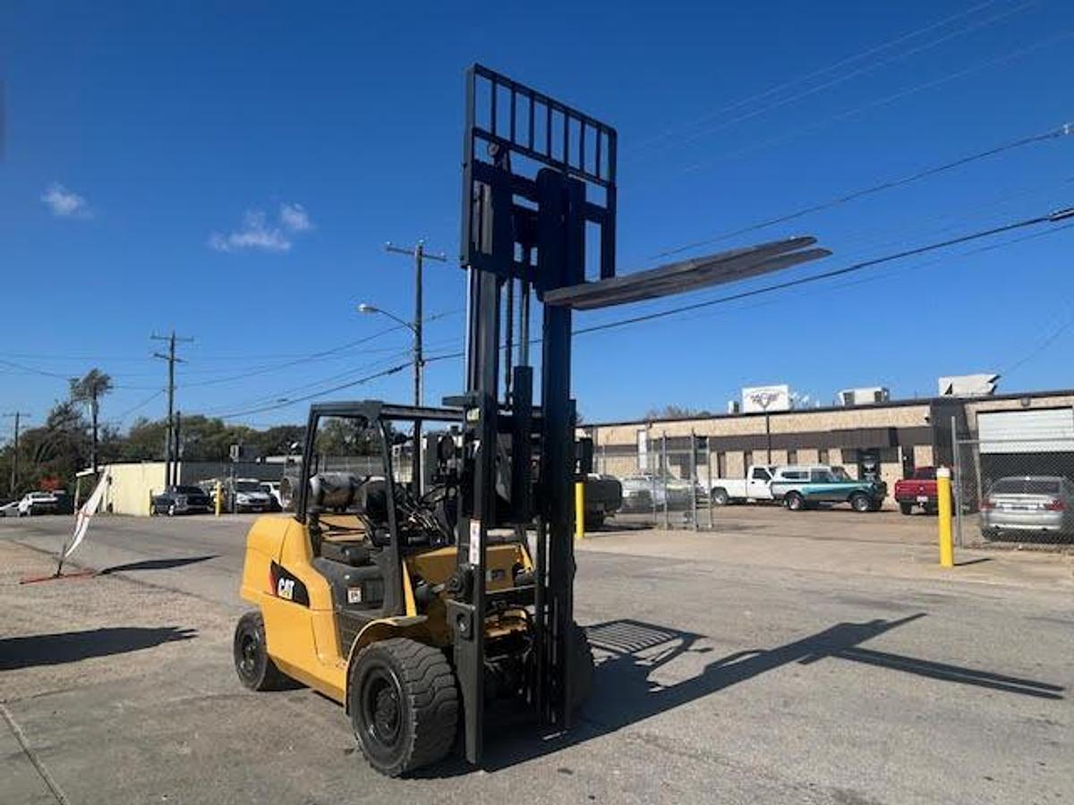 Used 2012 CAT P12000 NEWLY PAINTED