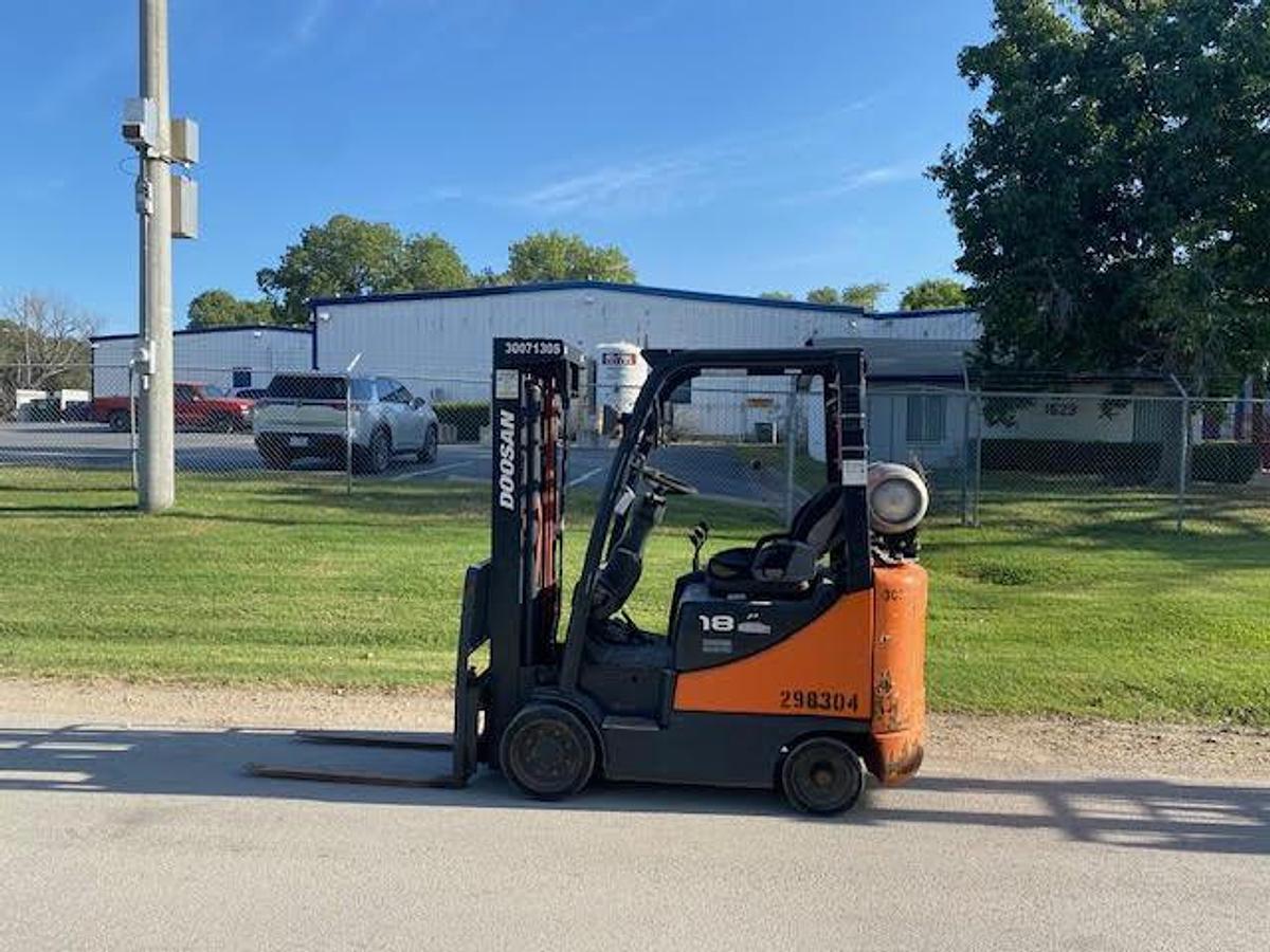 Used 2019 Doosan GC18S-5