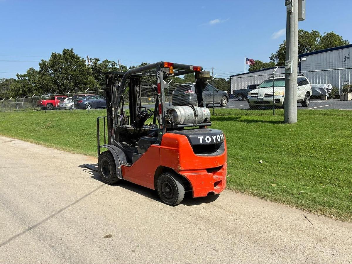 Used 2018 TOYOTA 8FGU25