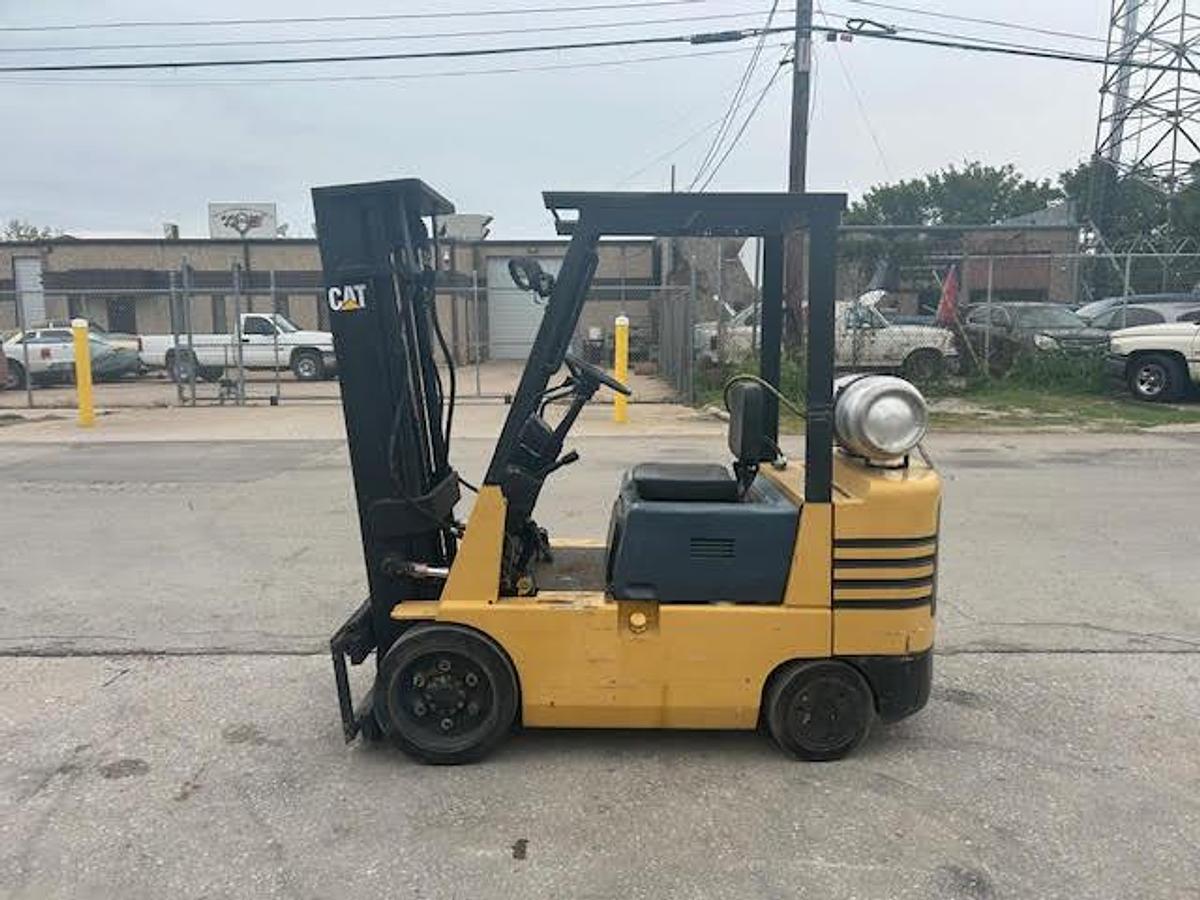 Used 2005 CAT GC25