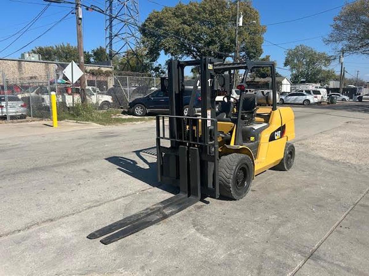 Used 2012 CAT P12000 NEWLY PAINTED