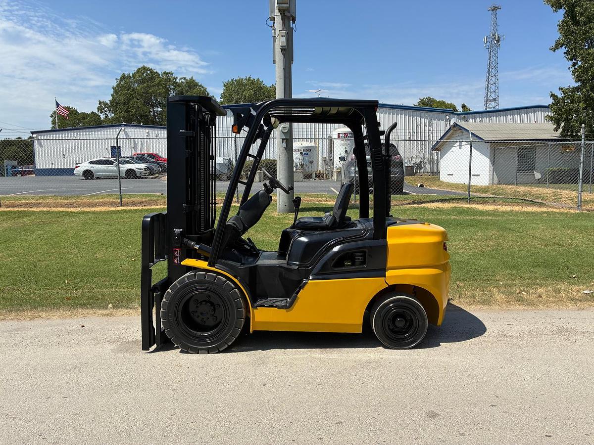 Used 2022 HYUNDAI 30D-9