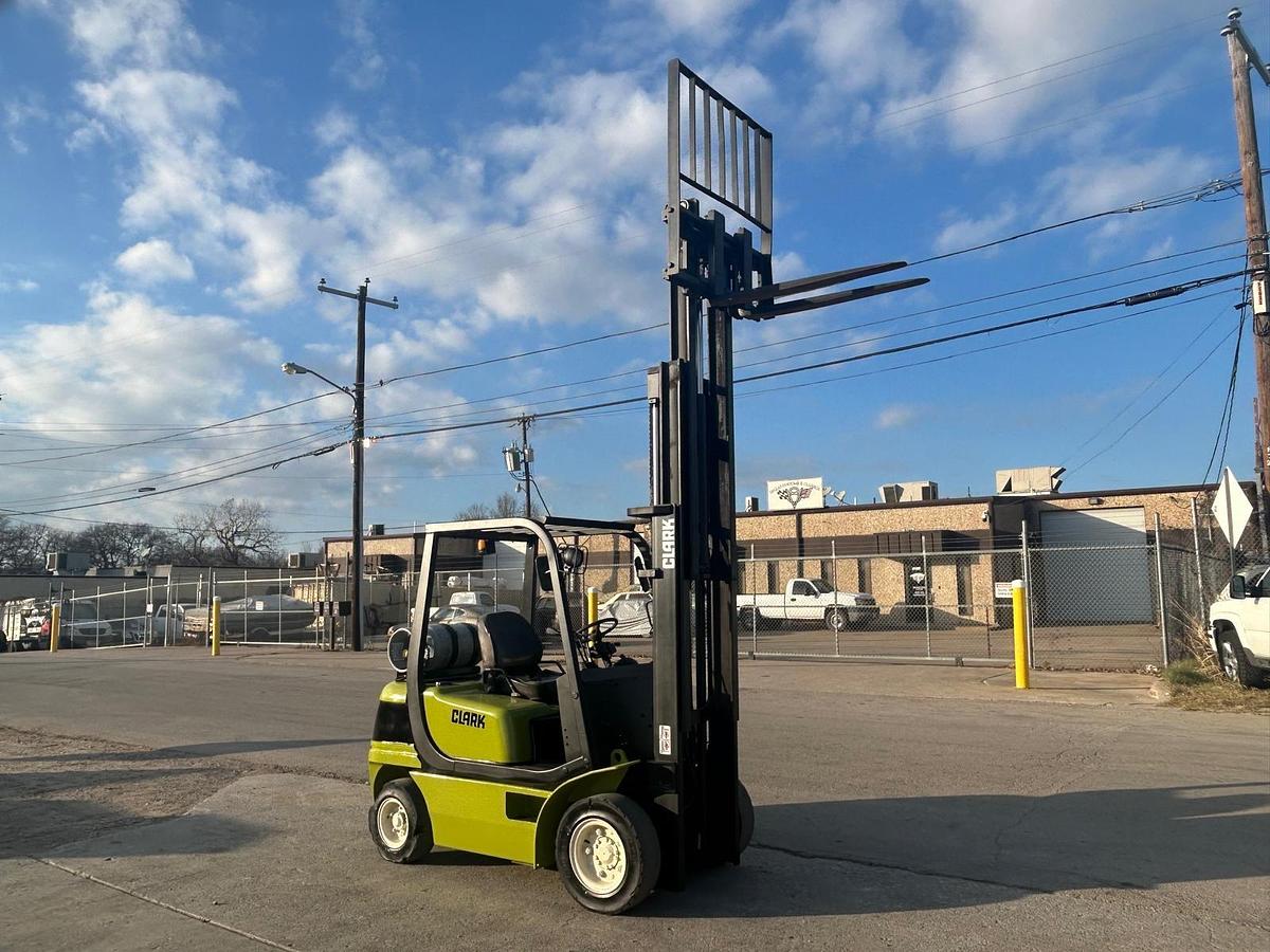 Used 2012 CLARK CQ25