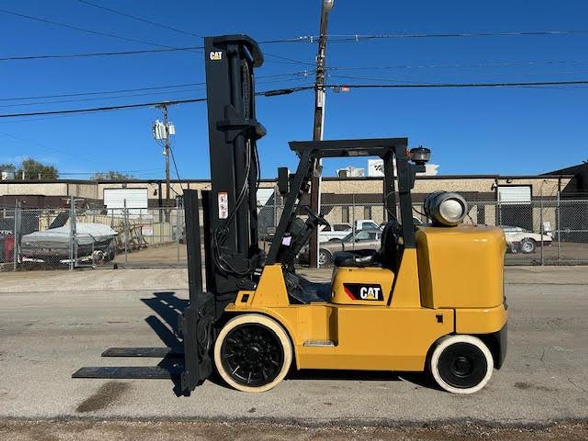 Used CAT GC70K 15,000LBS