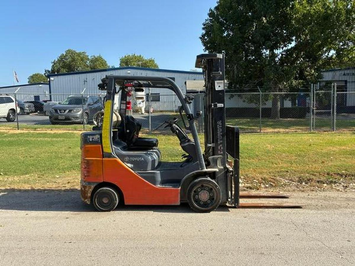 Used 2021 TOYOTA 8FGCU30