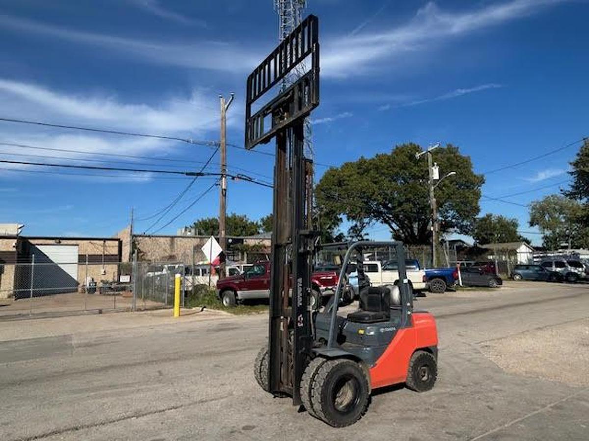 Used 2011 Toyota 8FGU30