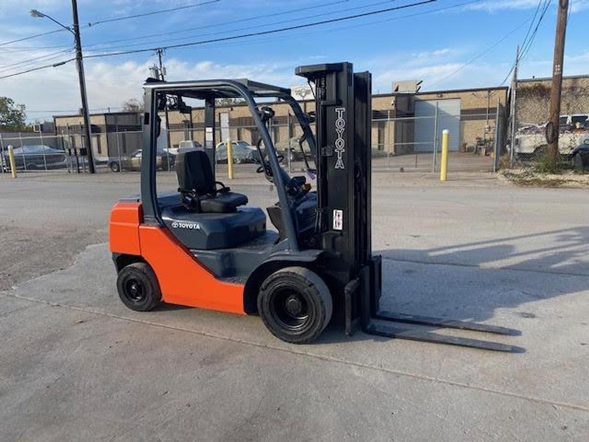 Used 2019 Toyota 8FDU25