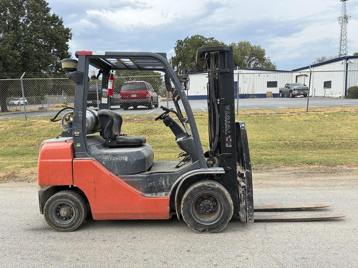 Used 2014 Toyota 8FGU25