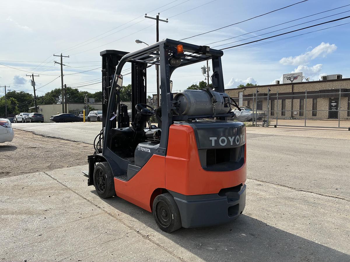 Used 2016 TOYOTA 8FGCU30 6000 LBS