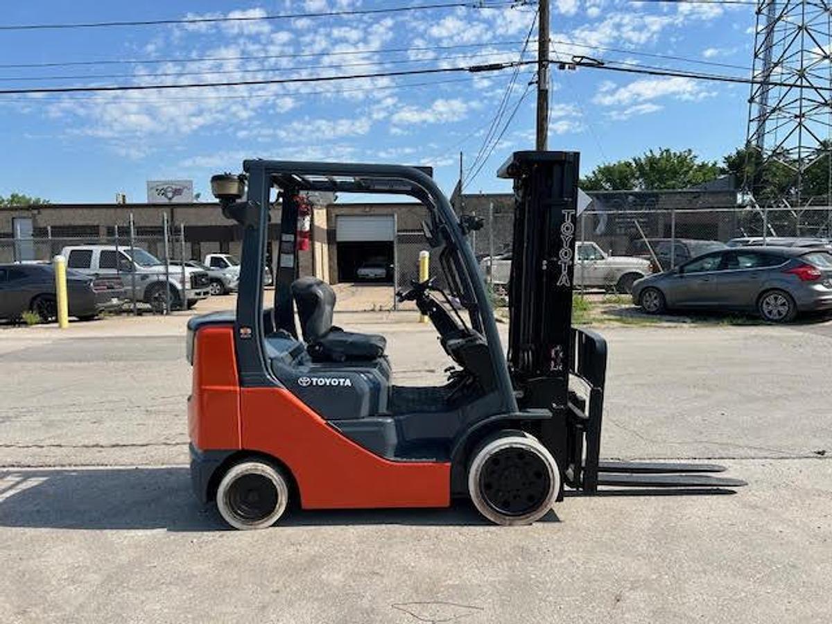 Used 2017 Toyota 8FGCU25