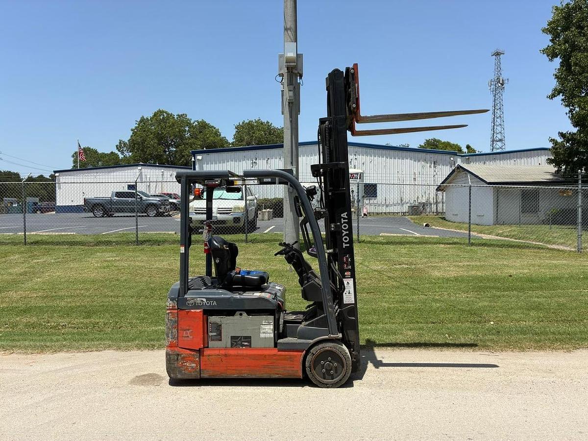 Used 2022 TOYOTA 8FBE20U