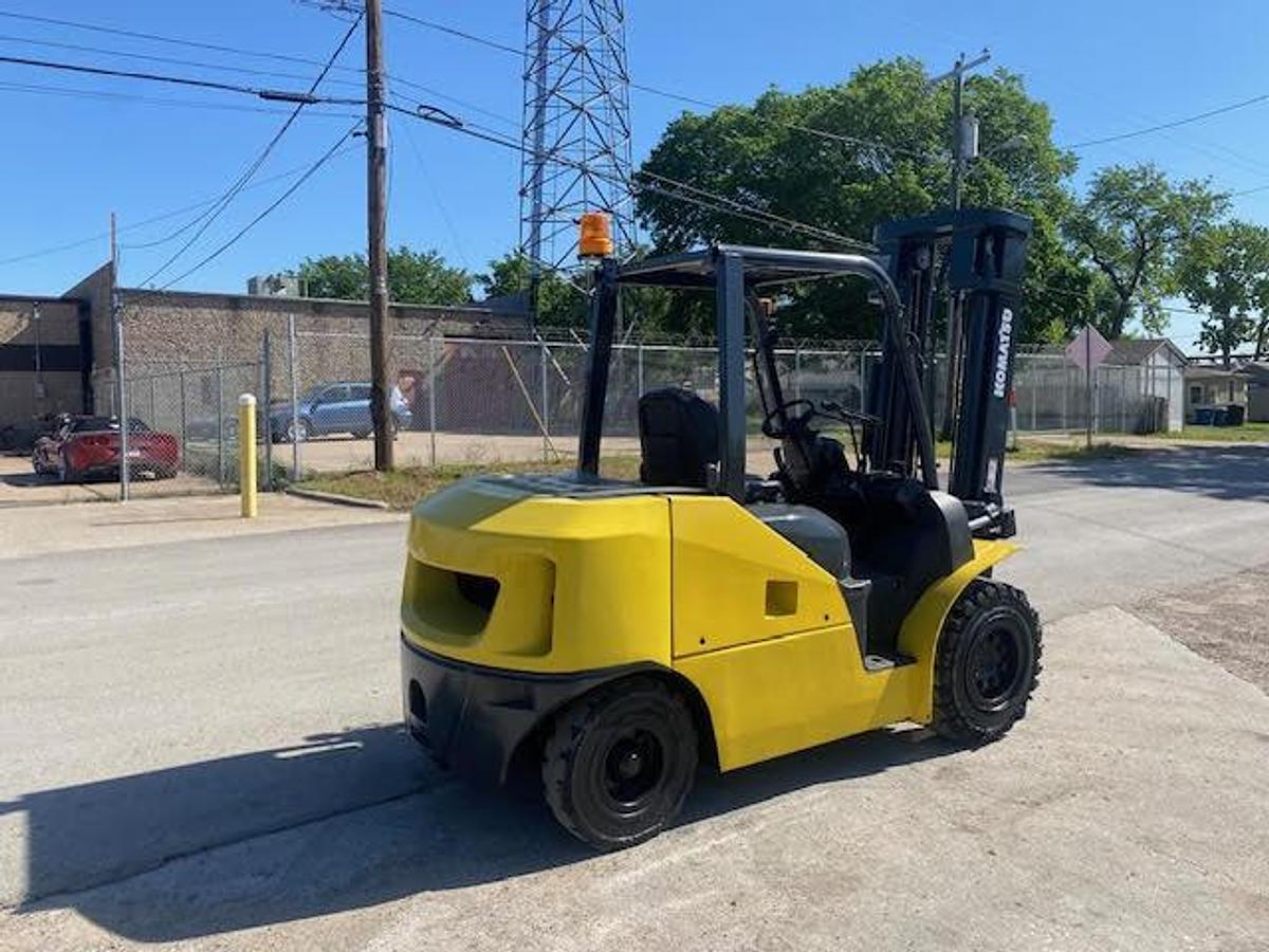 Used 2012 Komatsu FH40-1