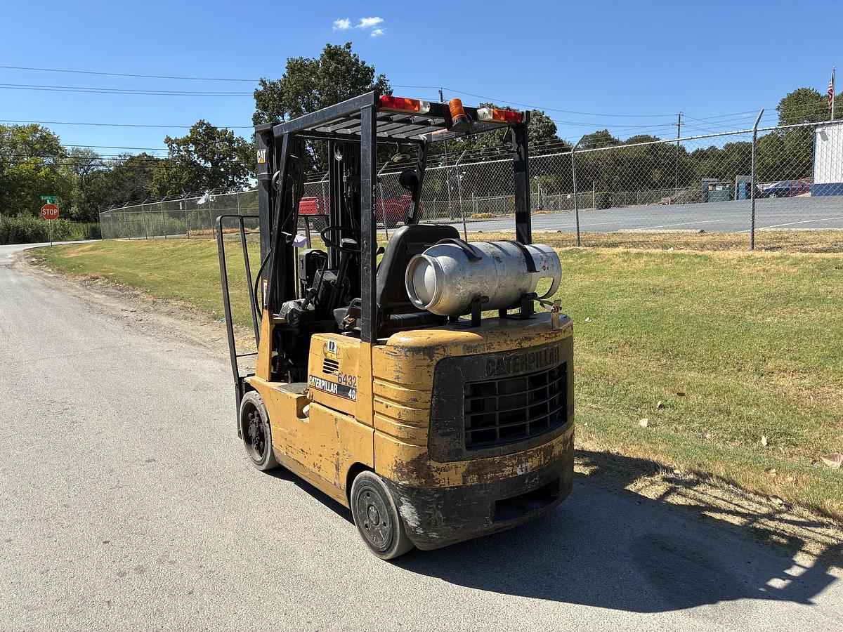 Used 1999 CAT GC20