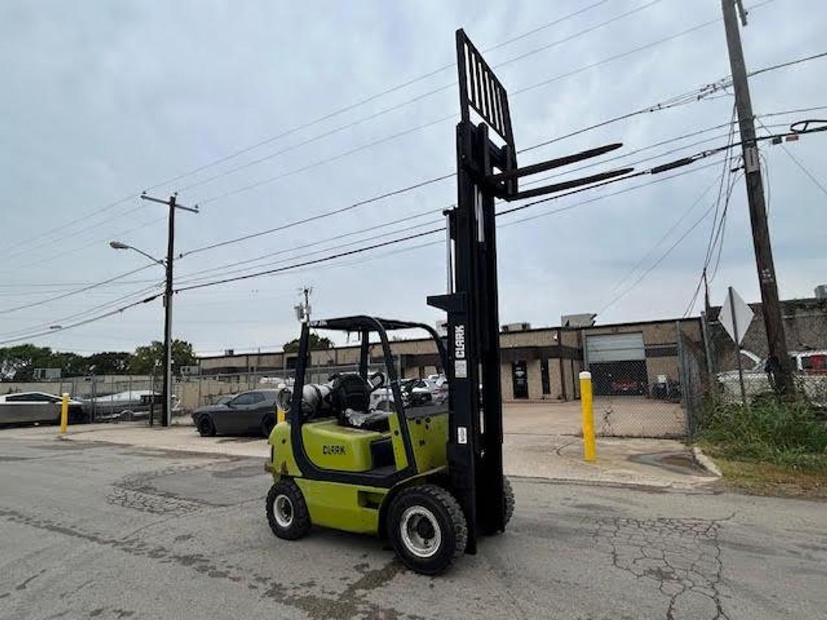 Used 2005 CLARK CMP25