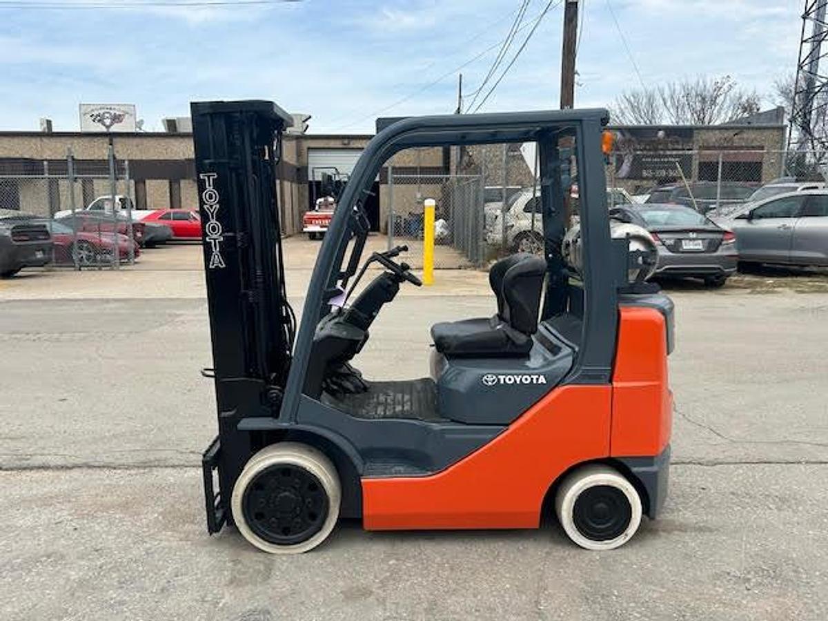 Used 2014 Toyota 8FGCU25