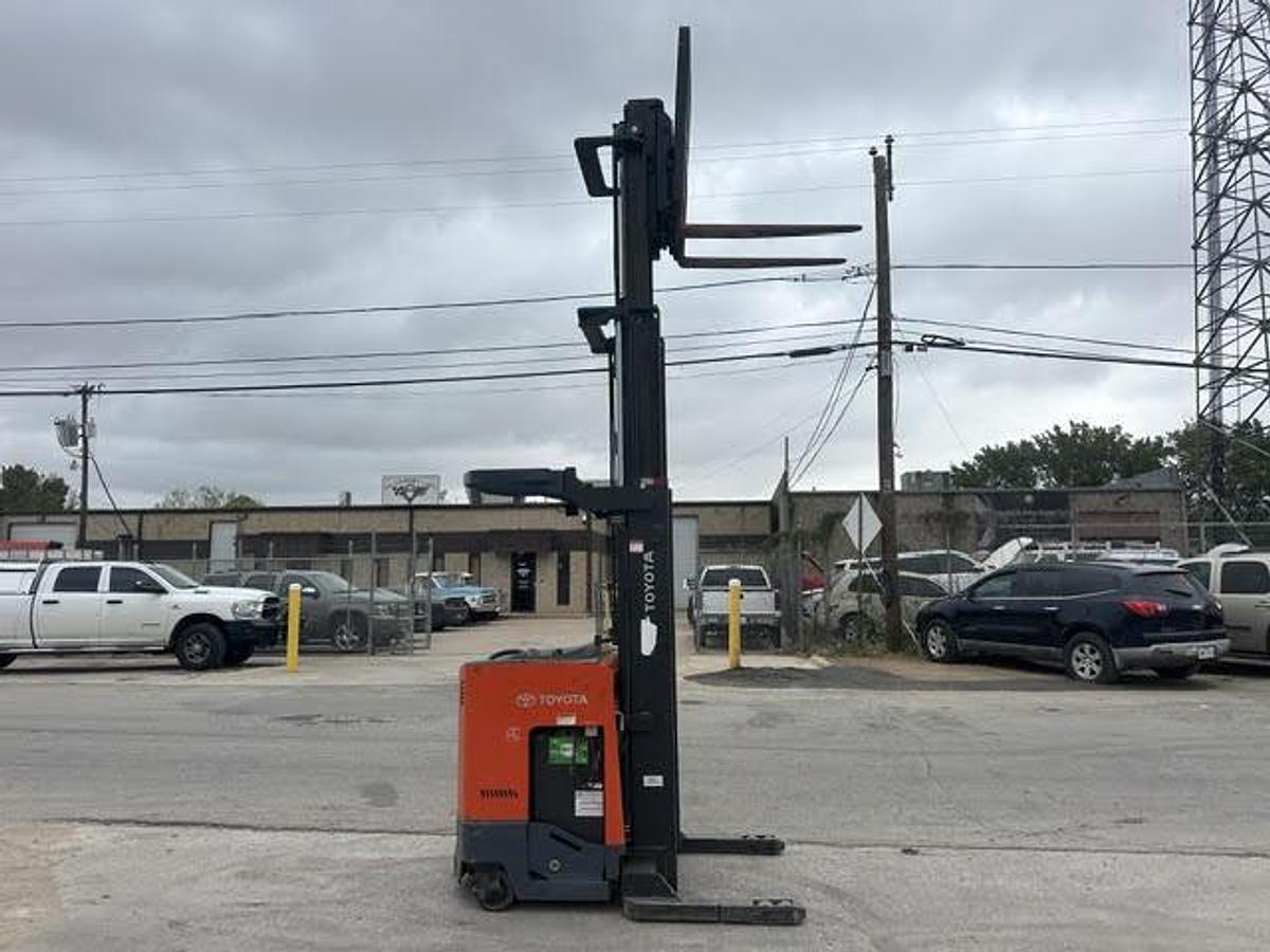 Used 2019 Toyota 9BRU23