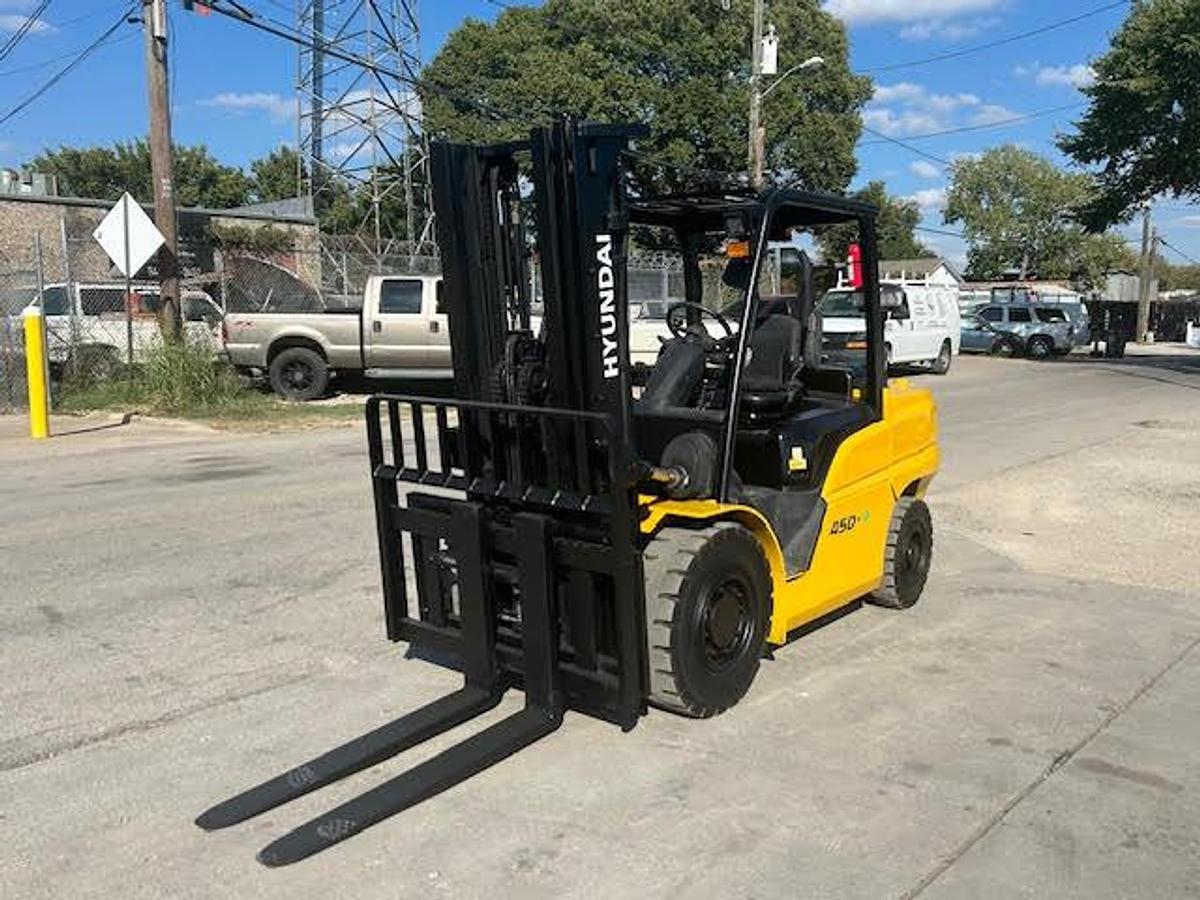 Used 2016 Hyundai 45D-9