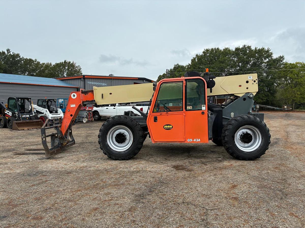 Used 2011 JLG G9-43A
