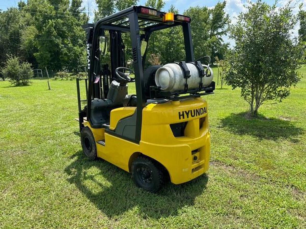 Used 2017 Hyundai 15L-7M