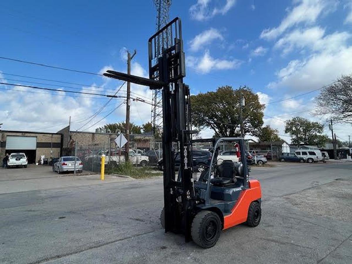 Used 2019 Toyota 8FGU30 6000LBS