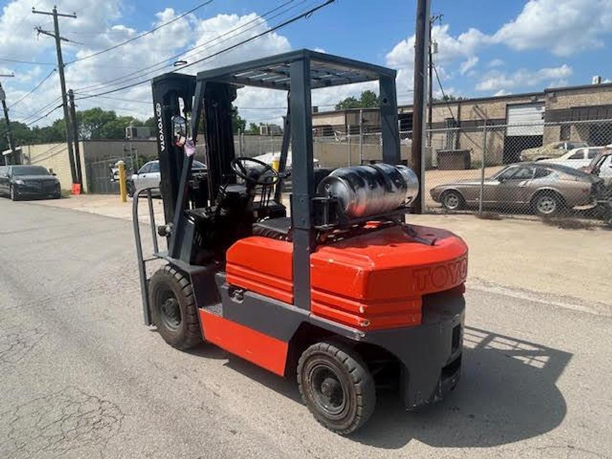 Used 1996 Toyota 42-5FG25