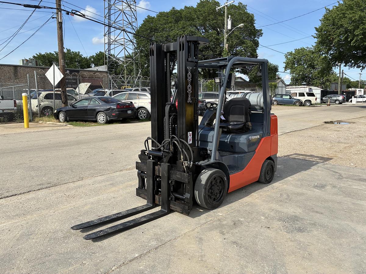 Used 2016 TOYOTA 8FGCU30 6000 LBS
