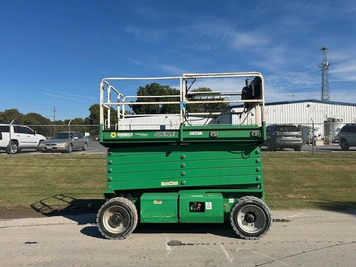 Used 2017 JLG 4069LE
