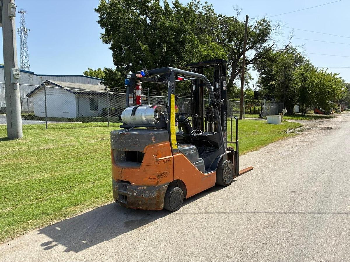 Used 2020 TOYOTA 8FGCU30