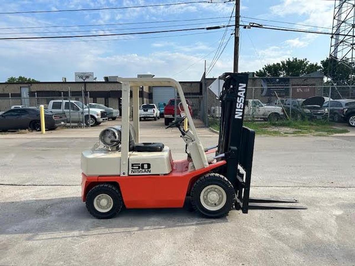 Used 1995 Nissan PF02A25V