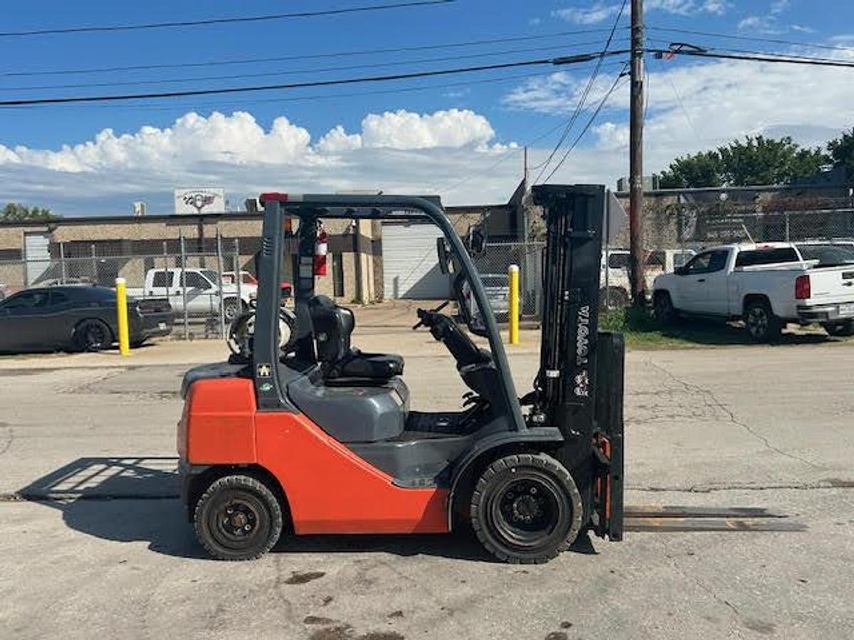 Used 2011 Toyota 8FGU25