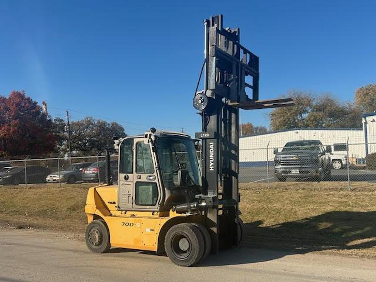 Used 2019 Hyundai 70D-9