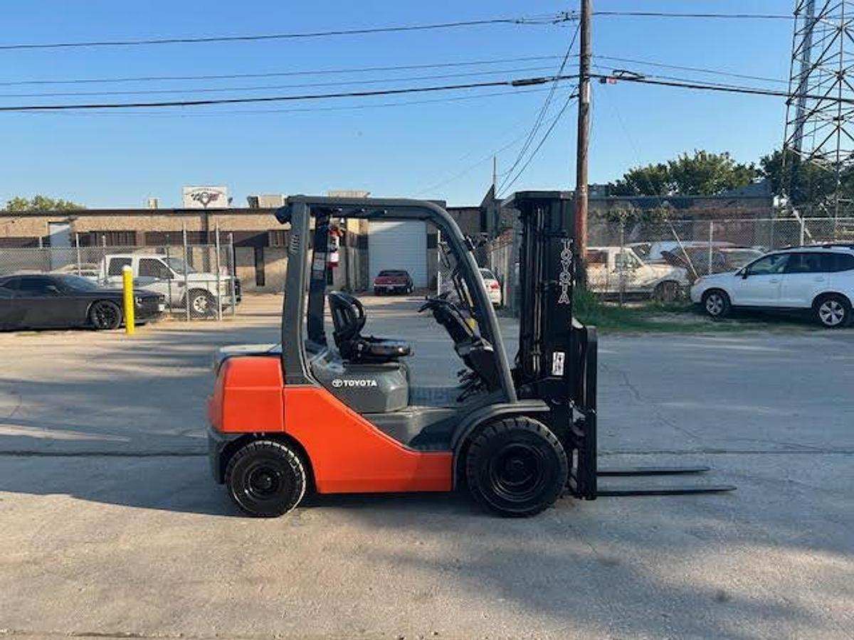 Used 2019 Toyota 8FDU25