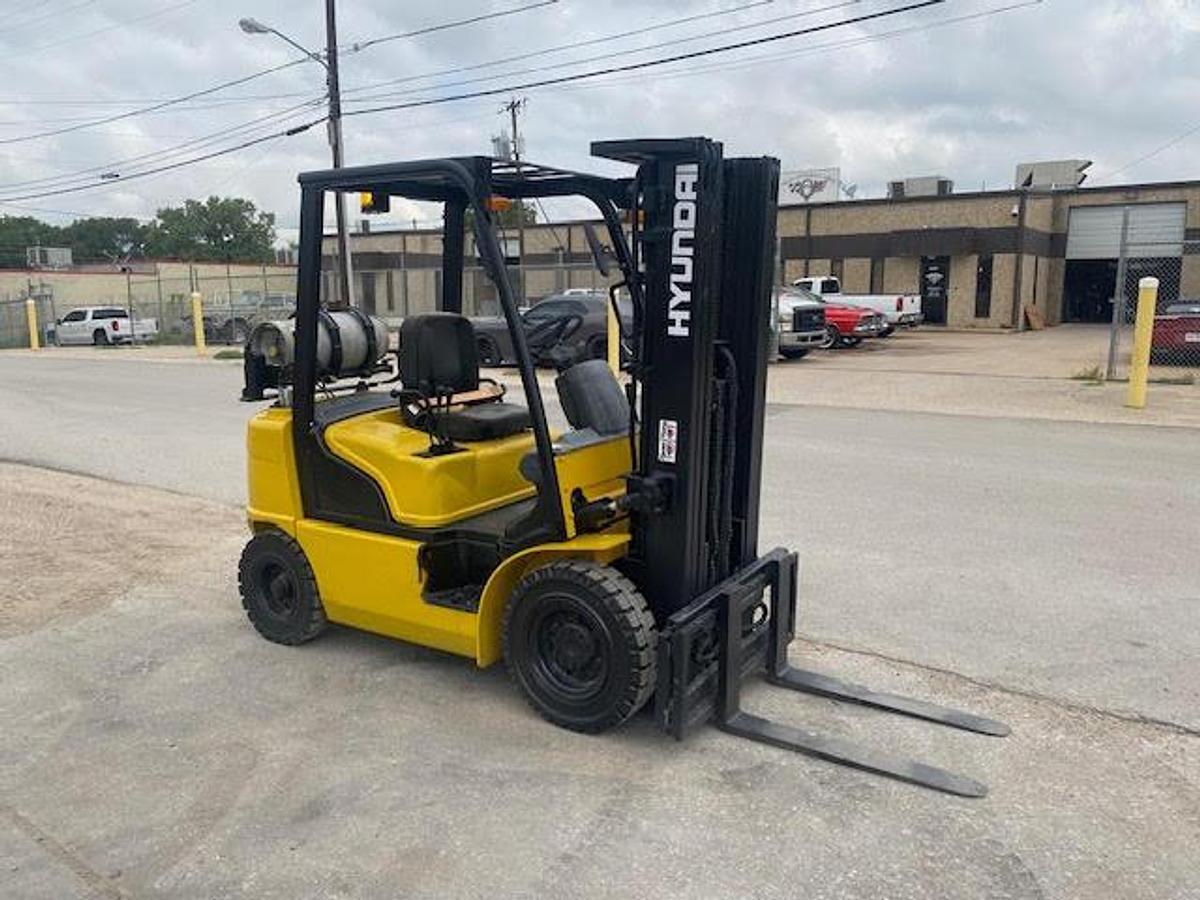 Used 2014 Hyundai 25L-7A