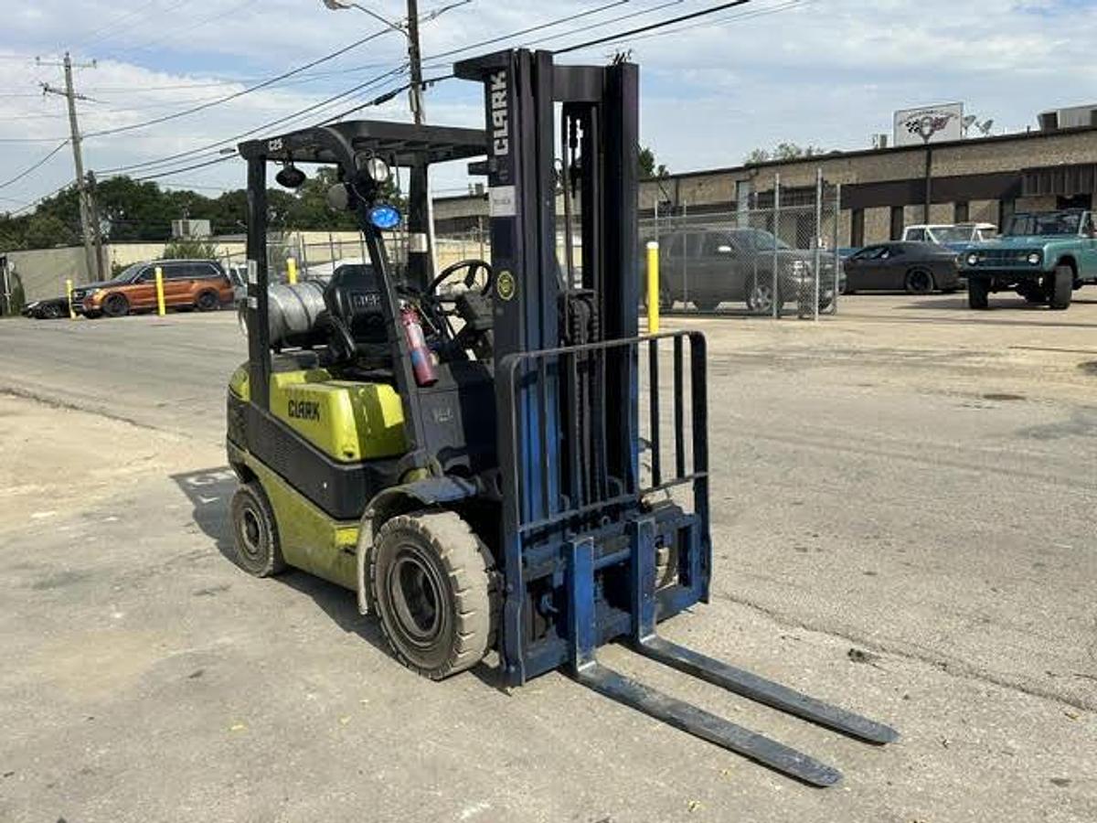 Used 2014 CLARK C25L