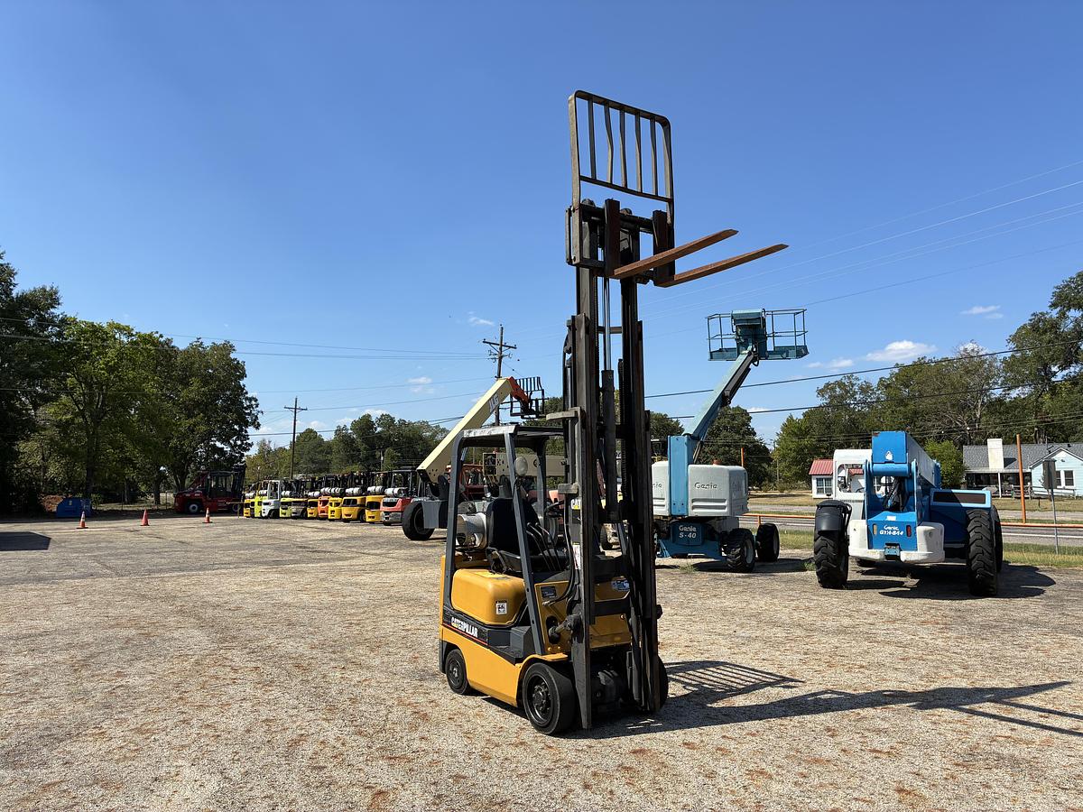 Used 1999 CAT GC15K