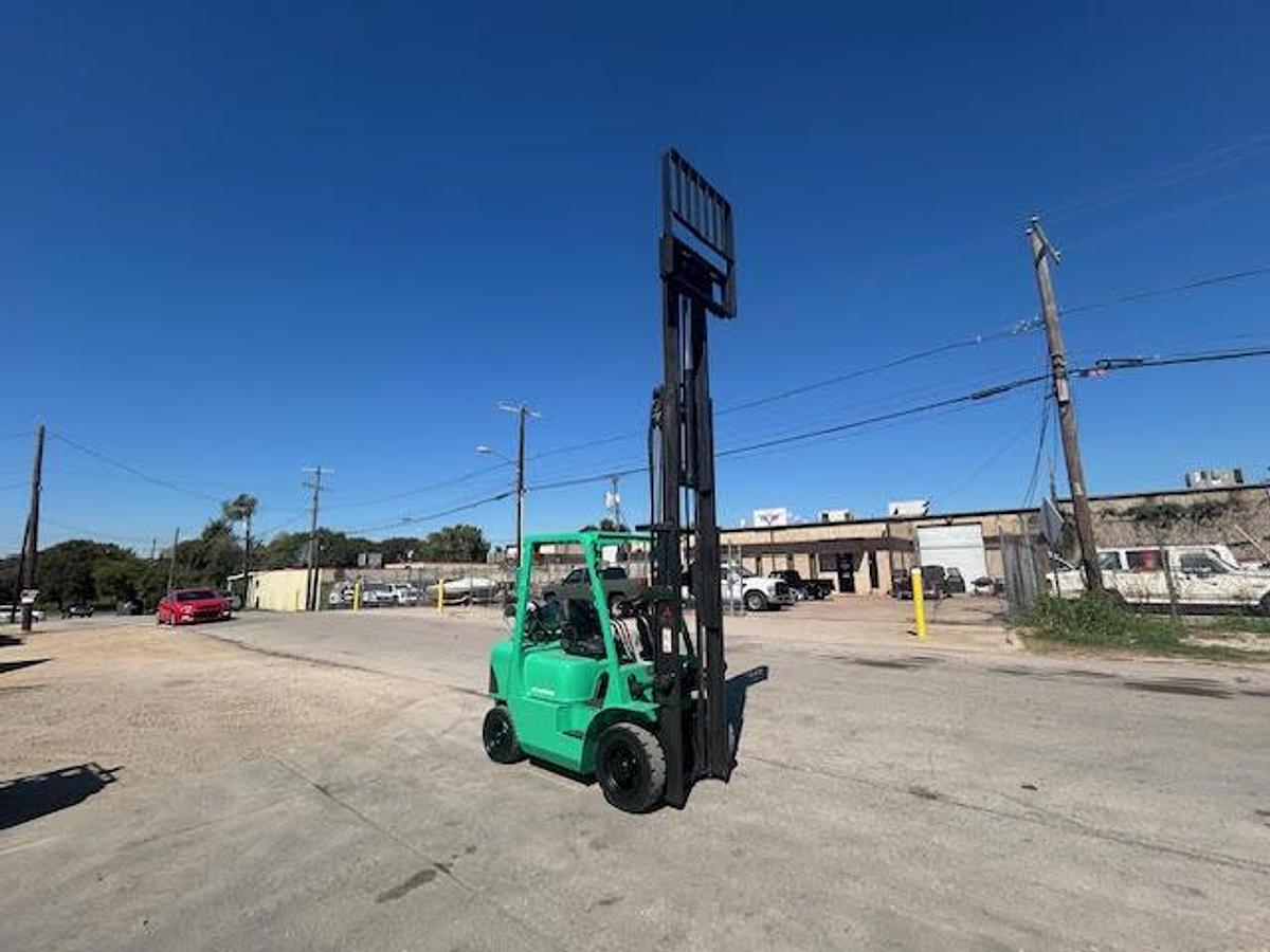 Used 2000 Mitsubishi FG25K