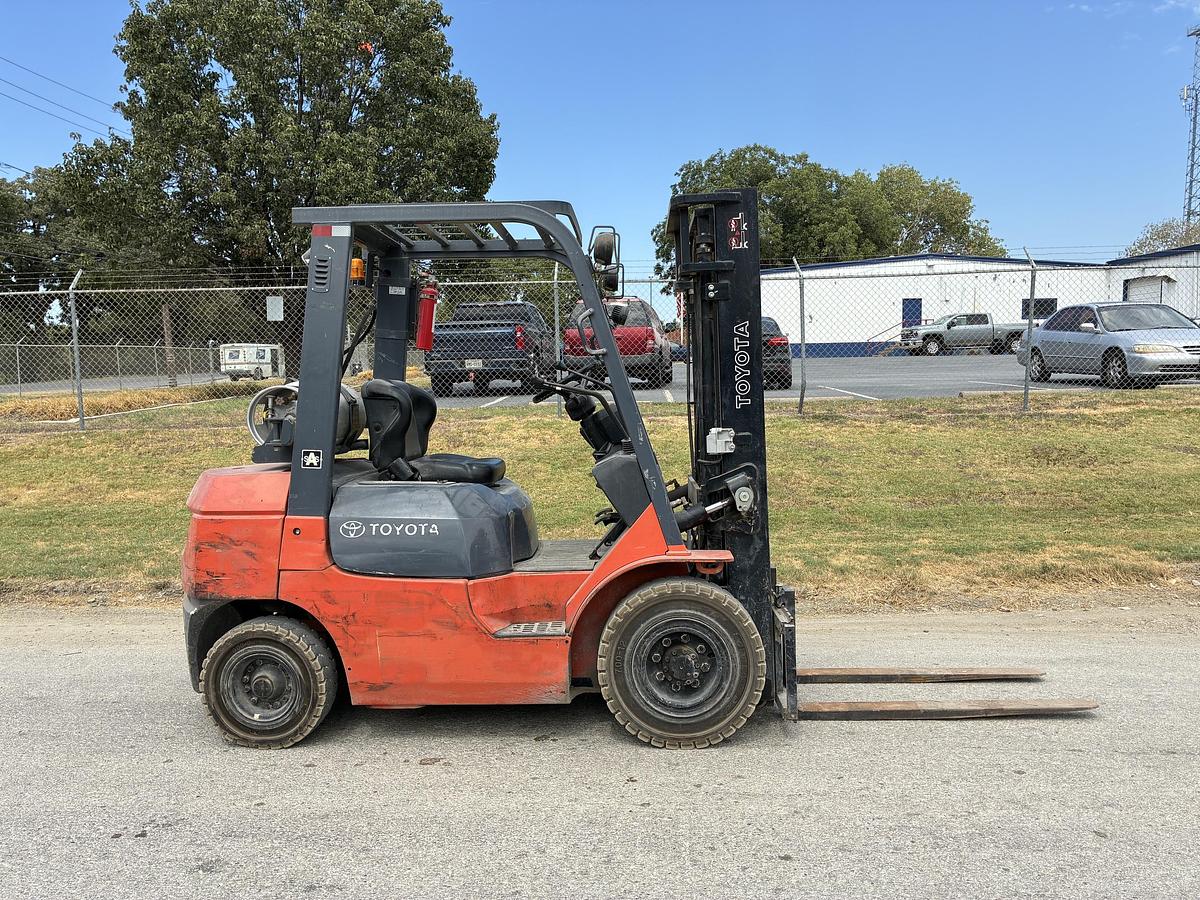 Used 2005 Toyota 7FGU25