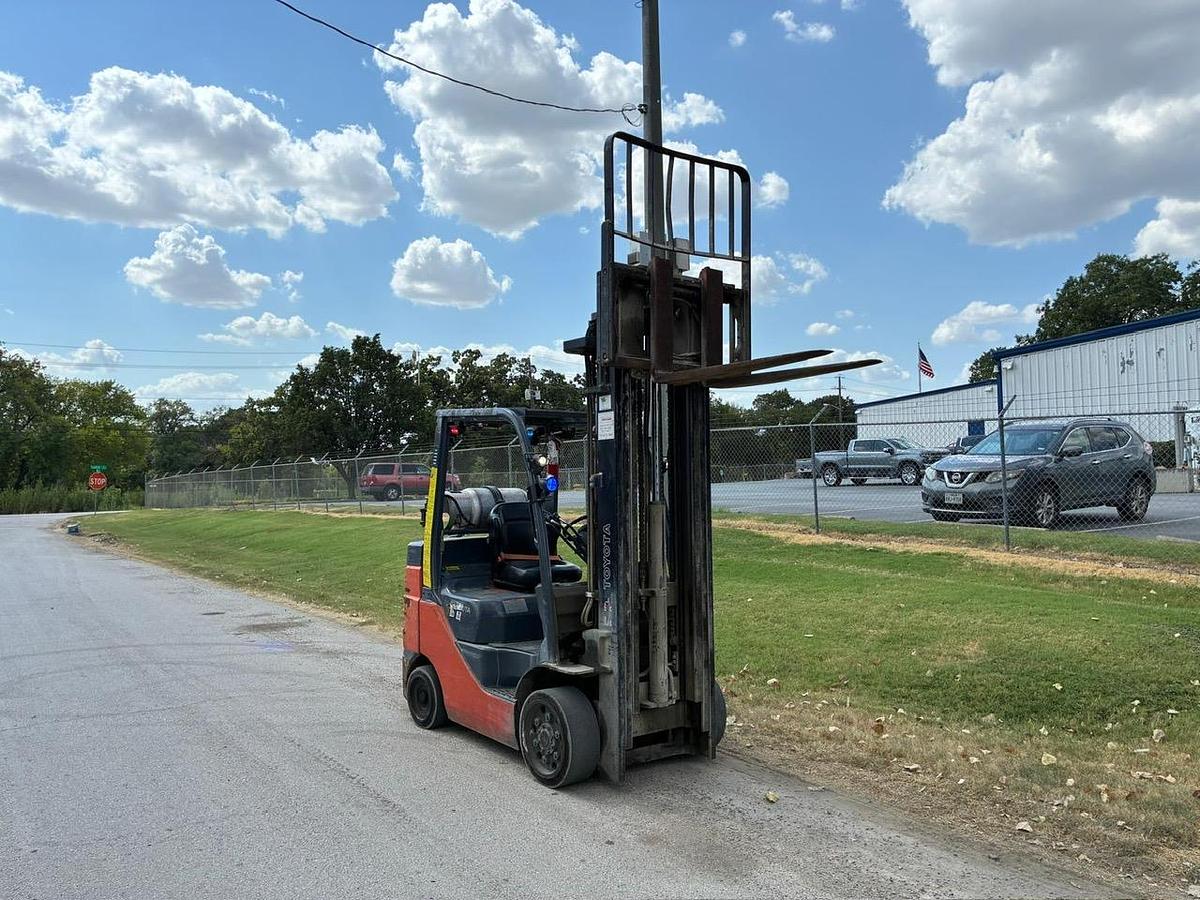 Used 2021 TOYOTA 8FGCU30
