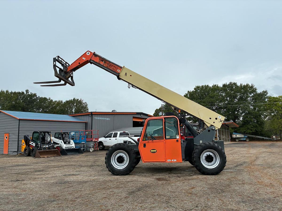 Used 2011 JLG G9-43A
