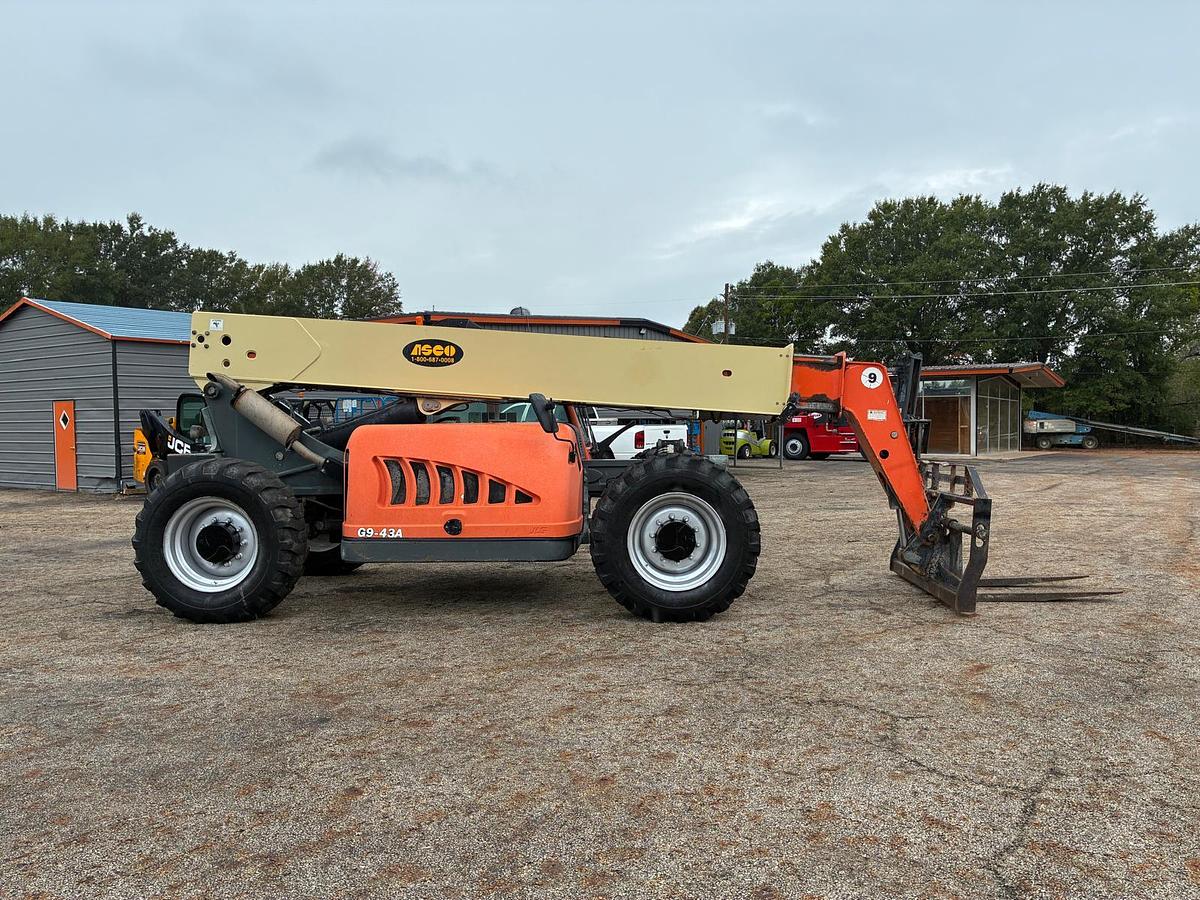 Used 2011 JLG G9-43A